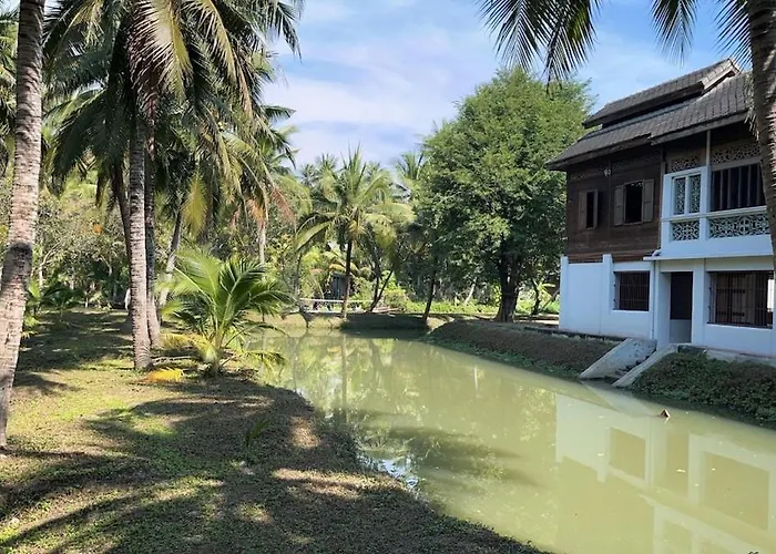 Baan Damnoen 88 Holiday Home