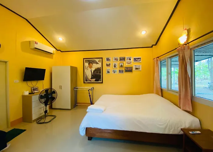 บ้านกลางสวนผึ้ง