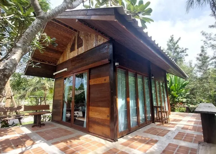 Why Worry Homestay & Cafe