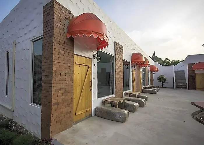 Monoko Porploen Resort Suanphung