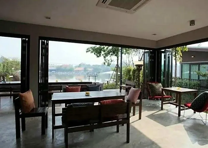 Varee Manust Resort