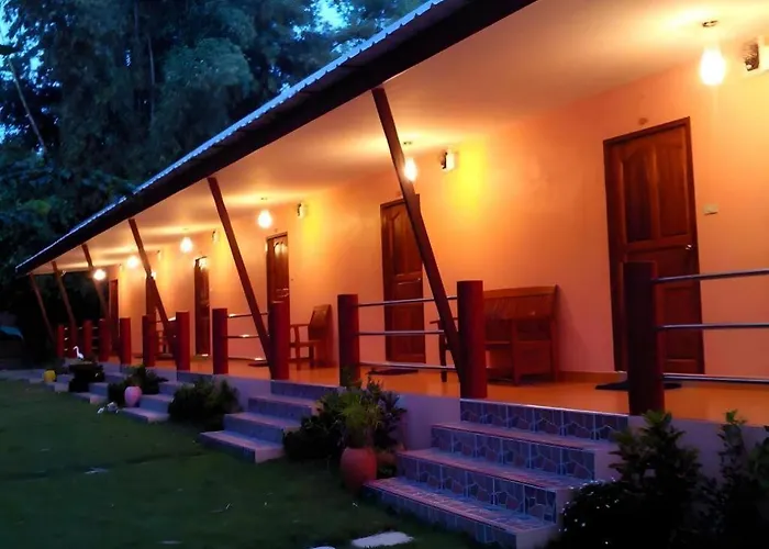 Baanrimnam Banpong