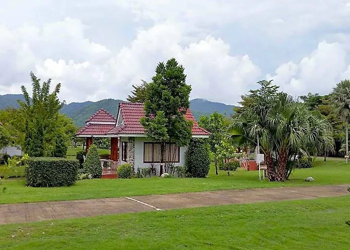 Tanaosri & Creekside Resort