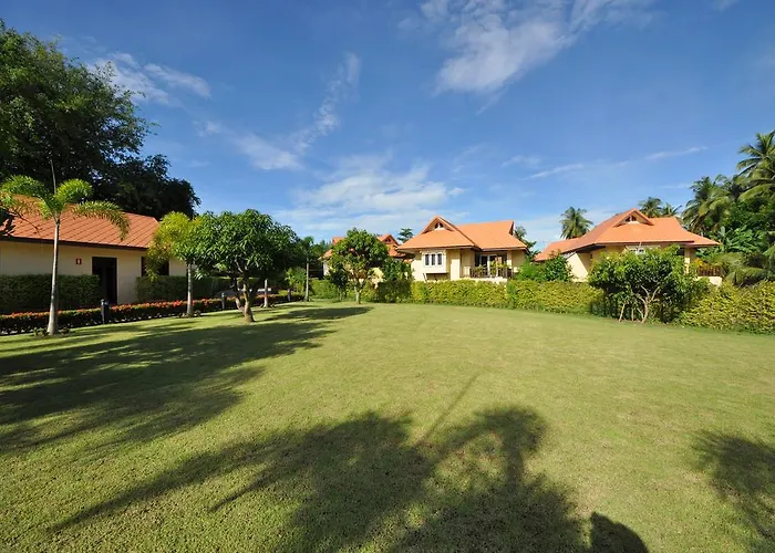 Maeklong Marina Resort